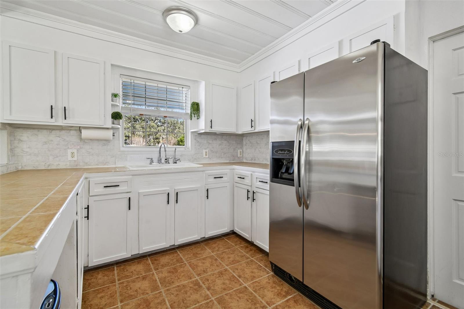 Image 22 of 70 For 2109 Oakland Drive