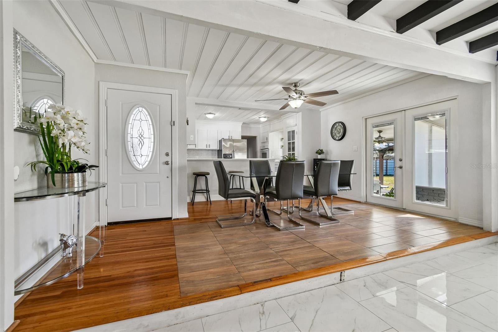 Image 28 of 70 For 2109 Oakland Drive