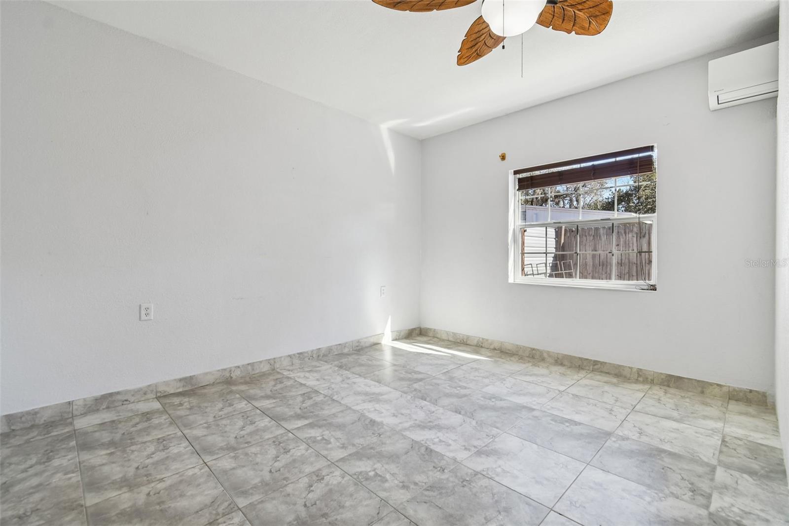 Image 30 of 70 For 2109 Oakland Drive