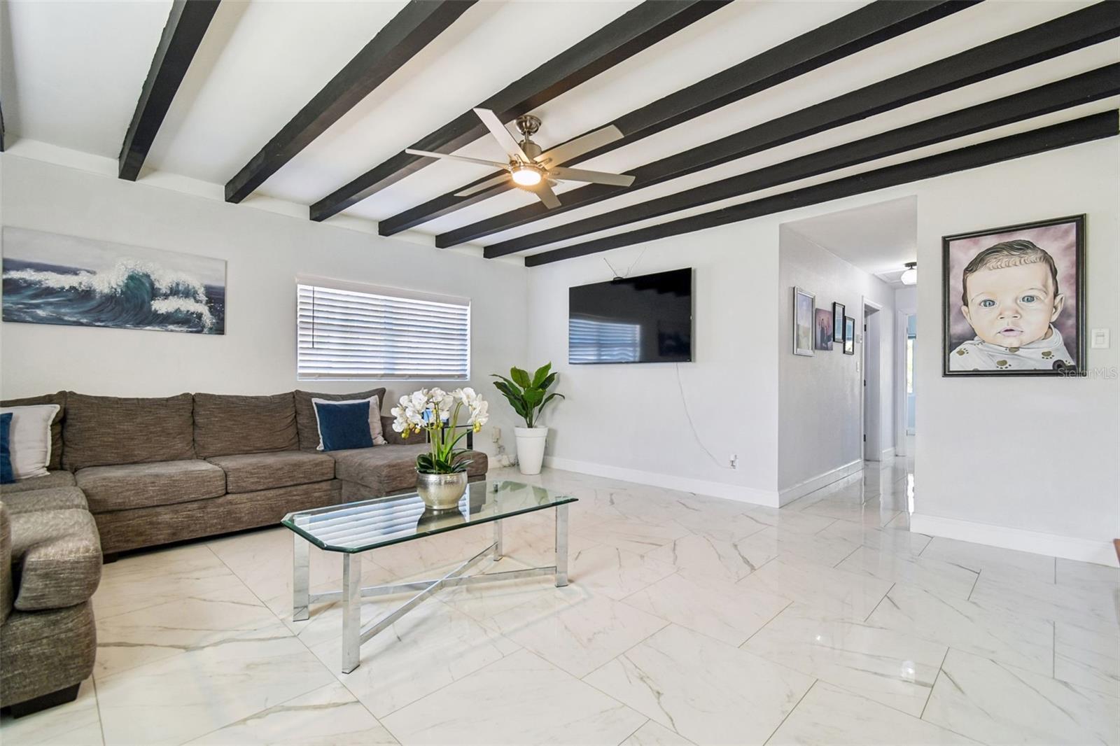 Image 6 of 70 For 2109 Oakland Drive