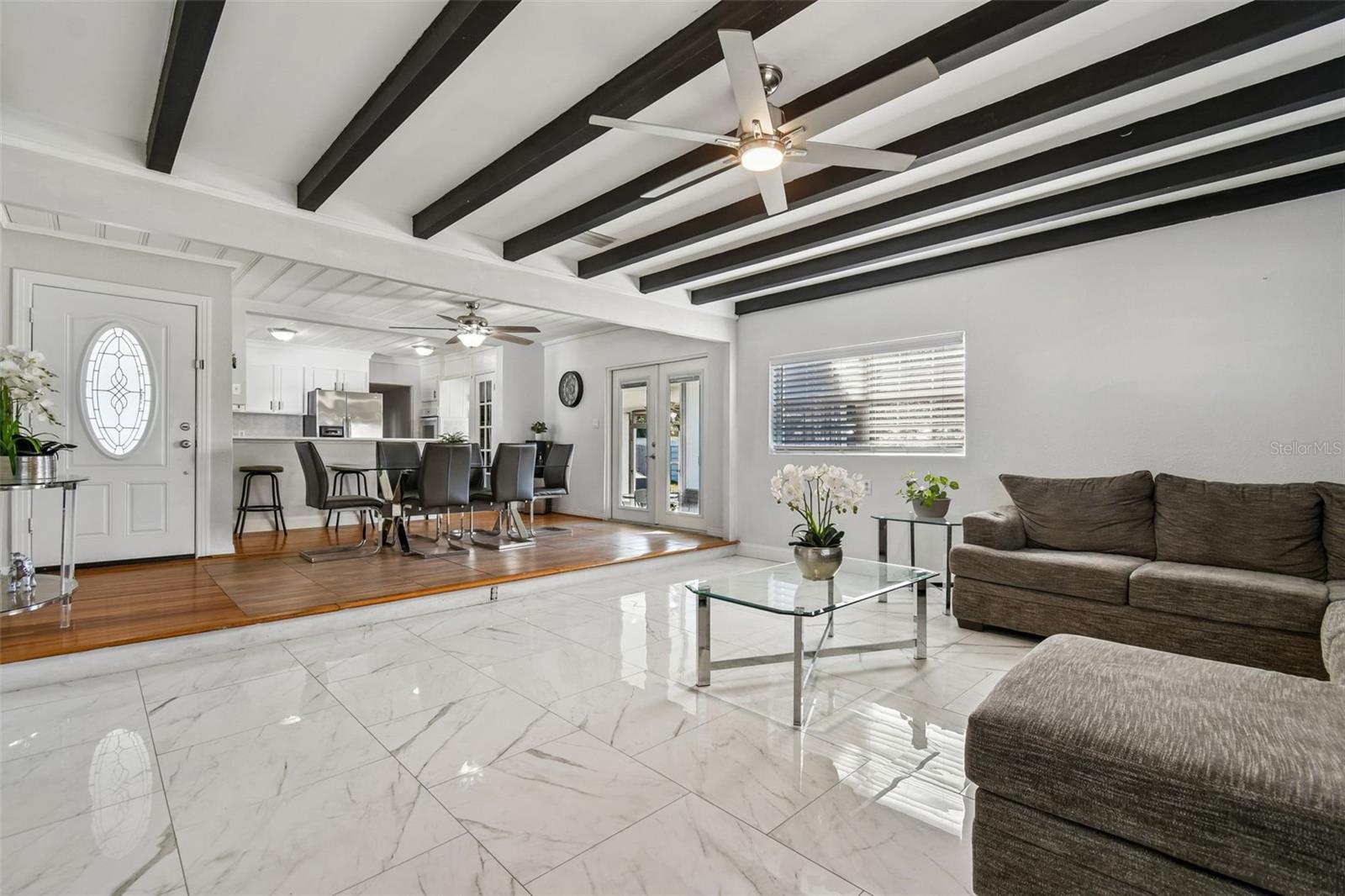 Image 8 of 70 For 2109 Oakland Drive