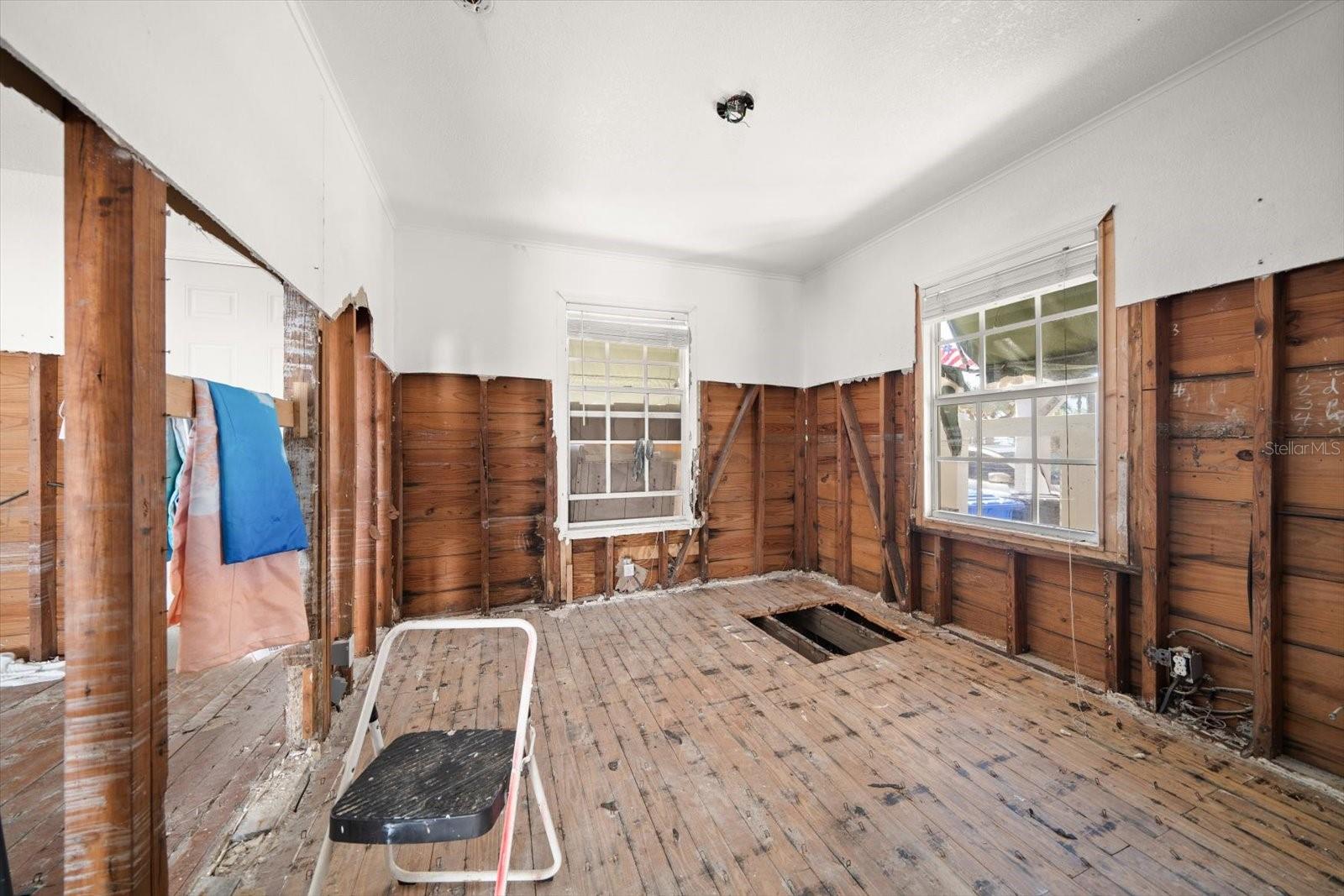 Image 9 of 23 For 24 80th Terrace