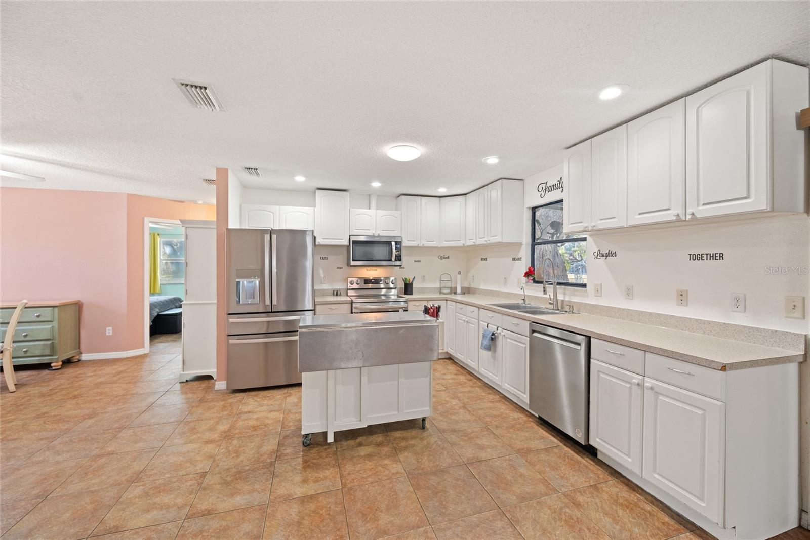 Image 17 of 52 For 10100 Frierson Lake Drive