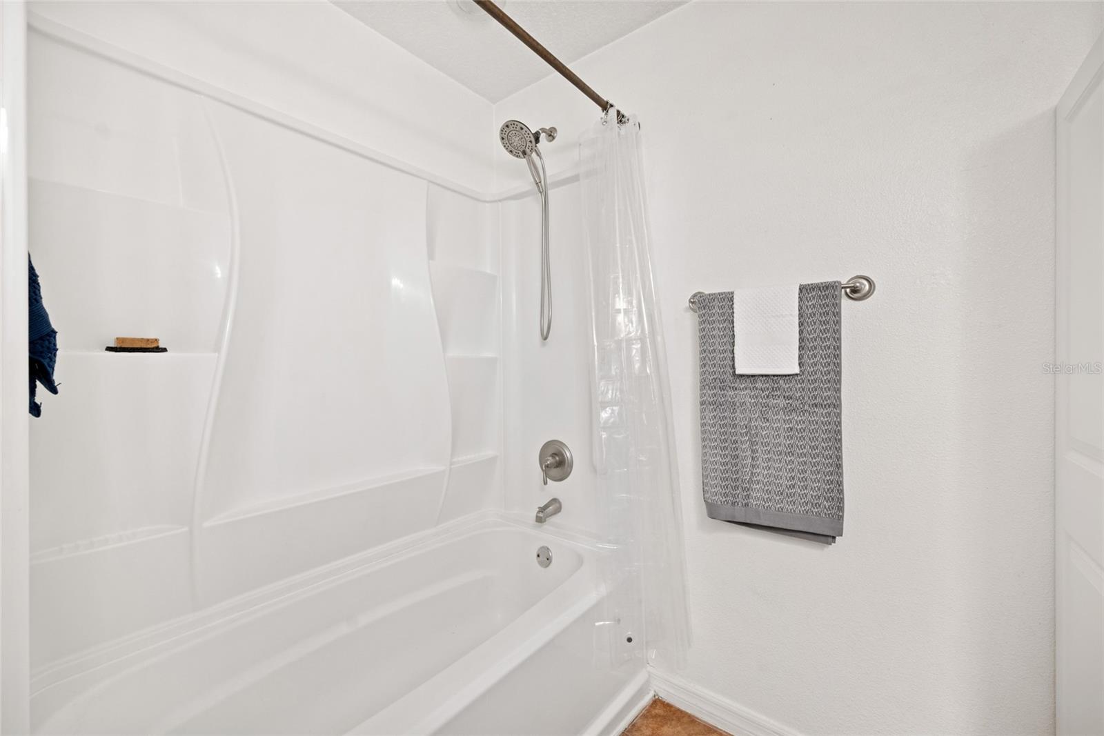 Image 28 of 52 For 10100 Frierson Lake Drive