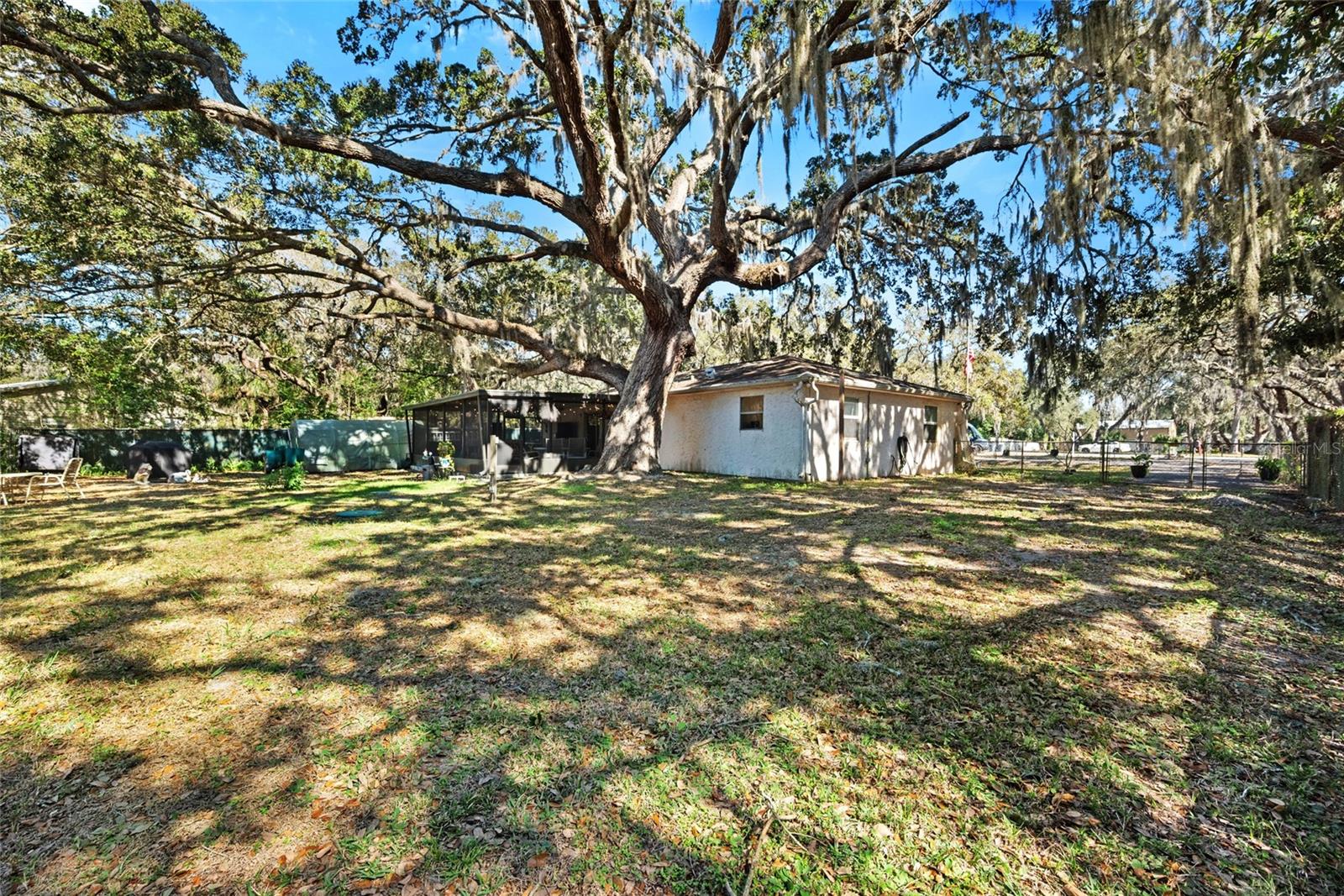 Image 41 of 52 For 10100 Frierson Lake Drive