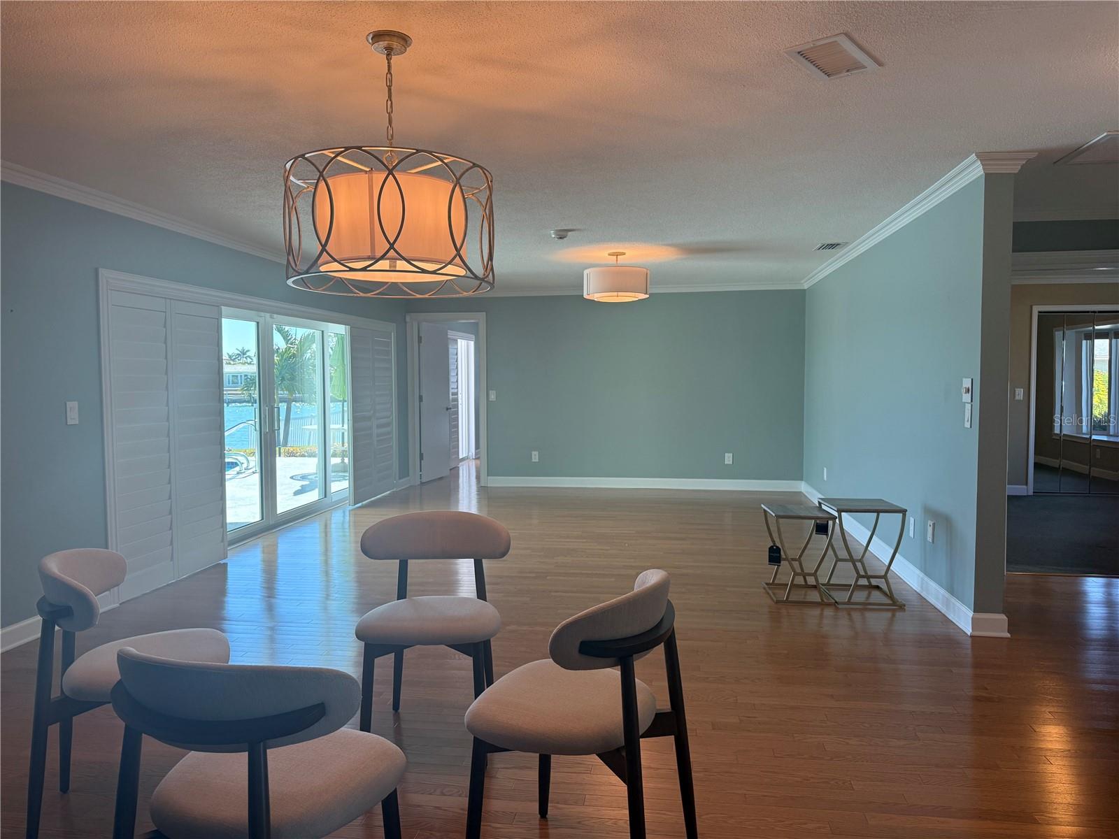 Image 6 of 15 For 615 Harbor Island