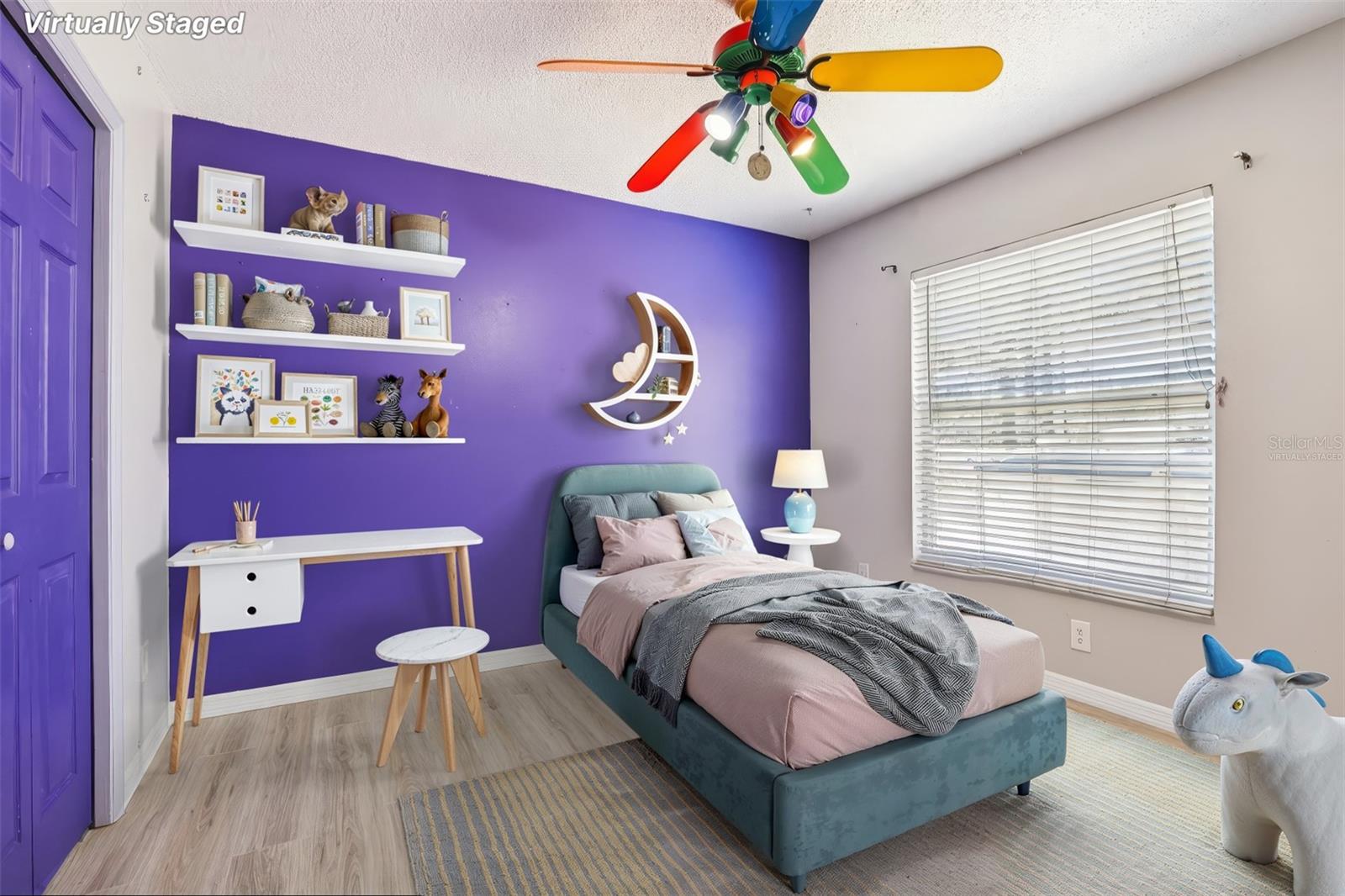 Listing photo id 14 for 15327 Green Jay Road