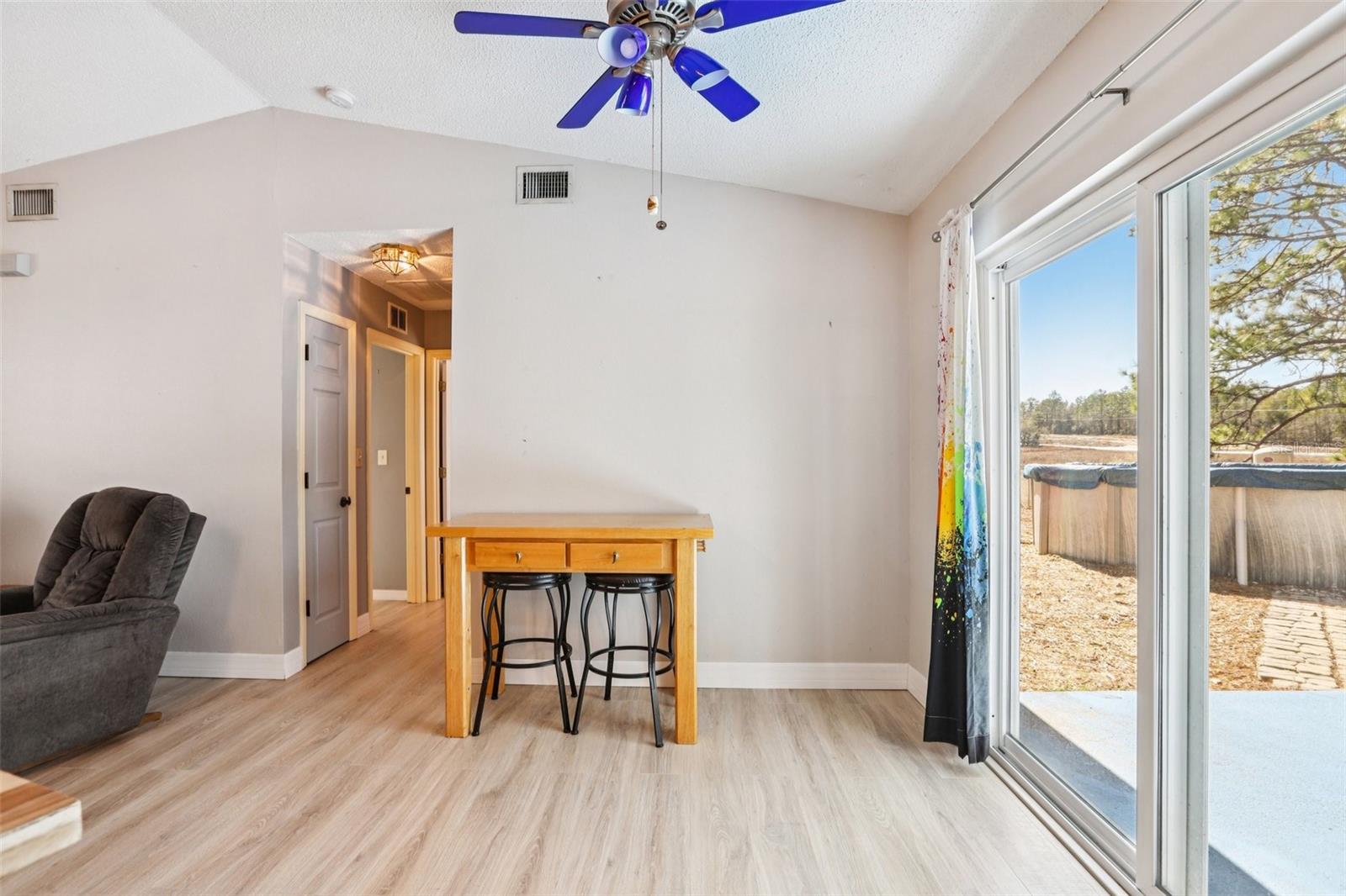 Listing photo id 6 for 15327 Green Jay Road