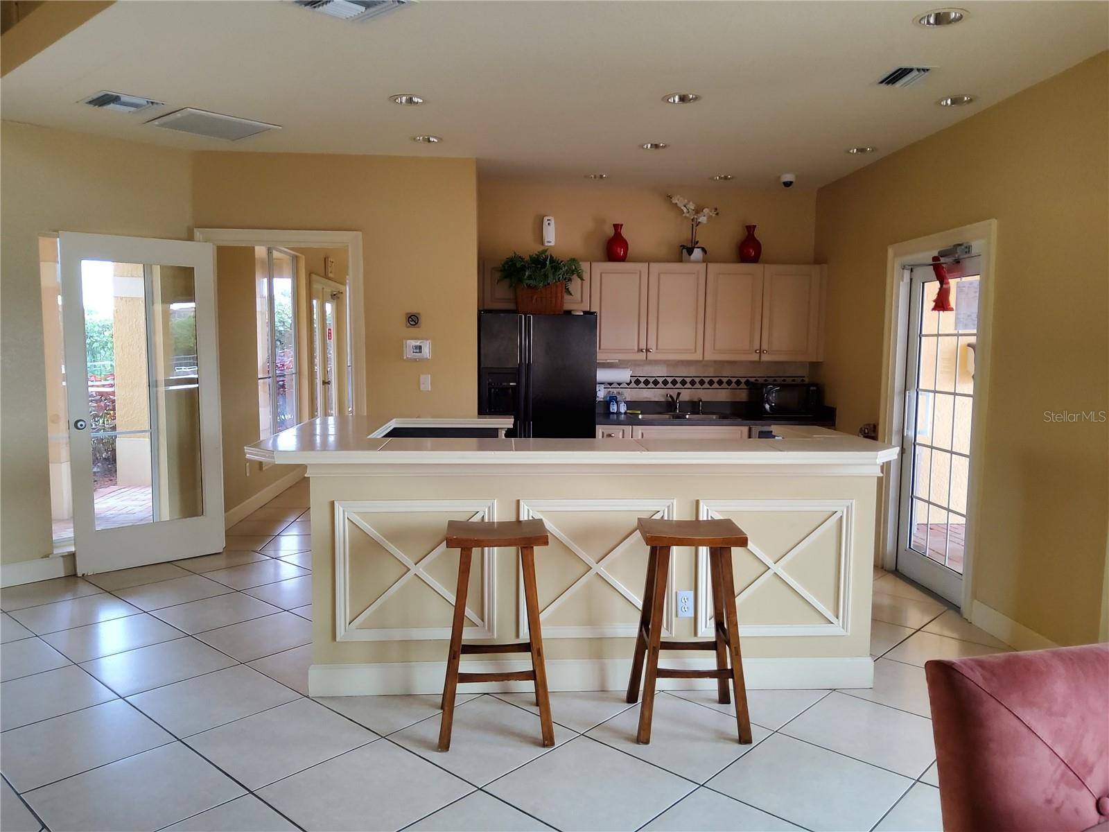 Image 14 of 20 For 4333 Bayside Village Drive 224