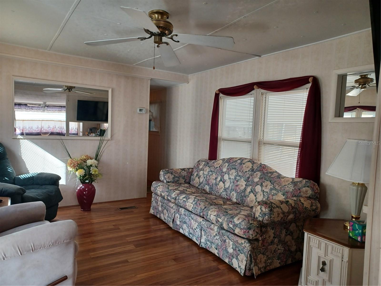 Image 9 of 12 For 34701 Rosebud Row