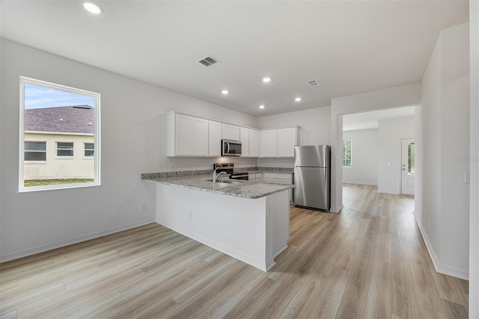 Image 6 of 19 For 247 Big Sioux Drive