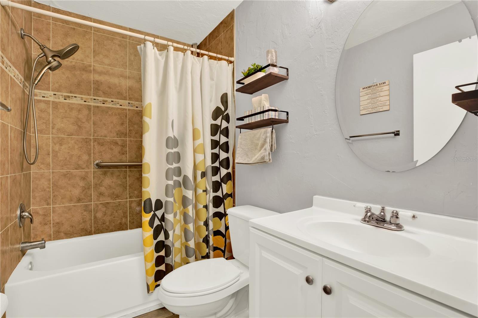 Image 18 of 23 For 3294 Cloverplace Drive 15