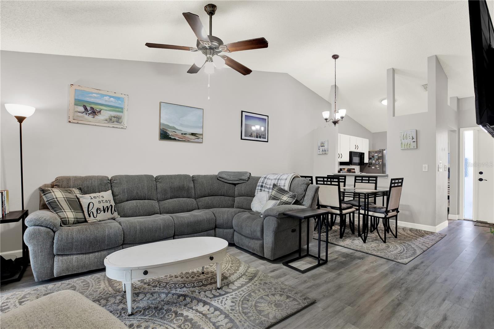 Image 8 of 23 For 3294 Cloverplace Drive 15