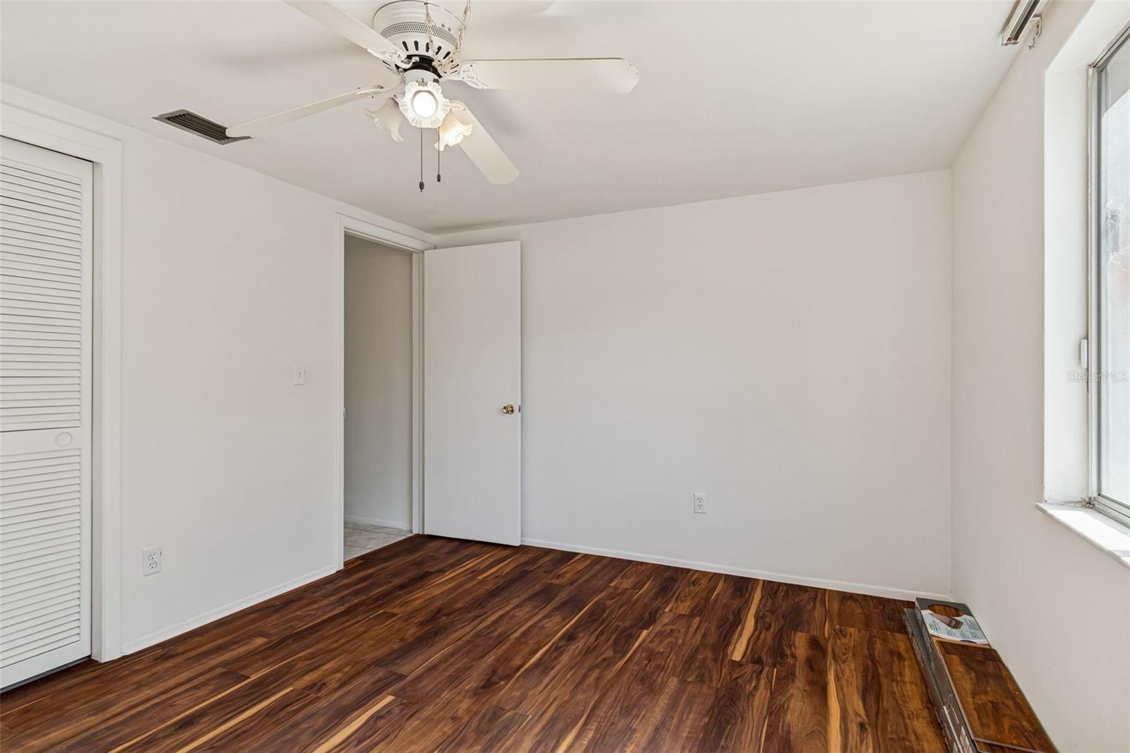 Image 20 of 40 For 12520 Coffee Hill Row