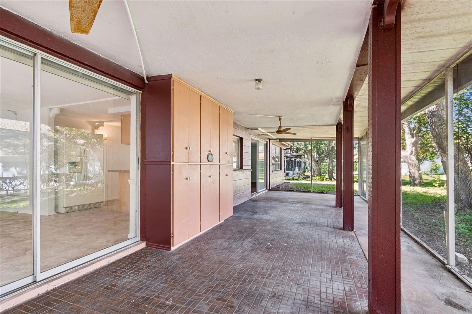 Image 22 of 40 For 12520 Coffee Hill Row