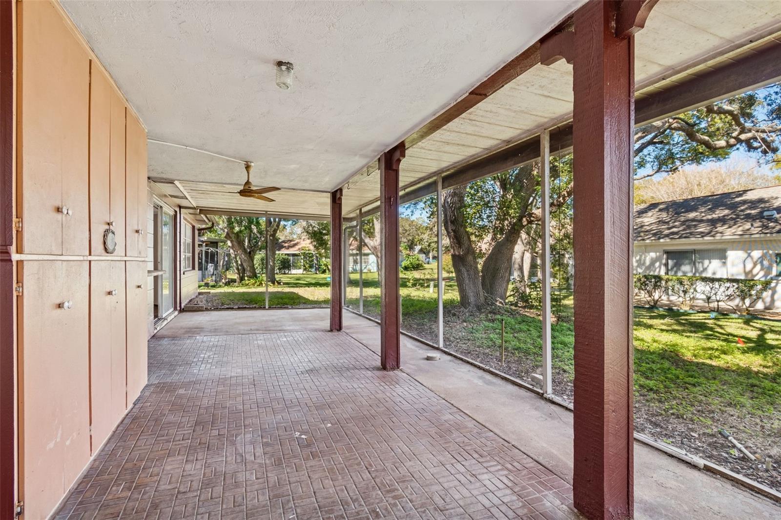 Image 23 of 40 For 12520 Coffee Hill Row