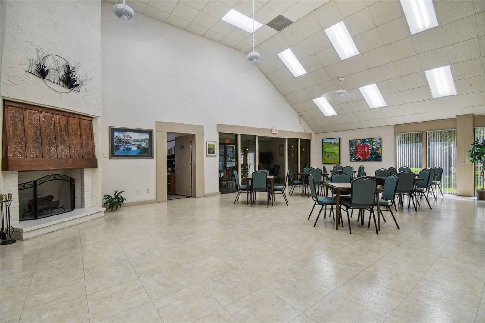 Image 28 of 40 For 12520 Coffee Hill Row