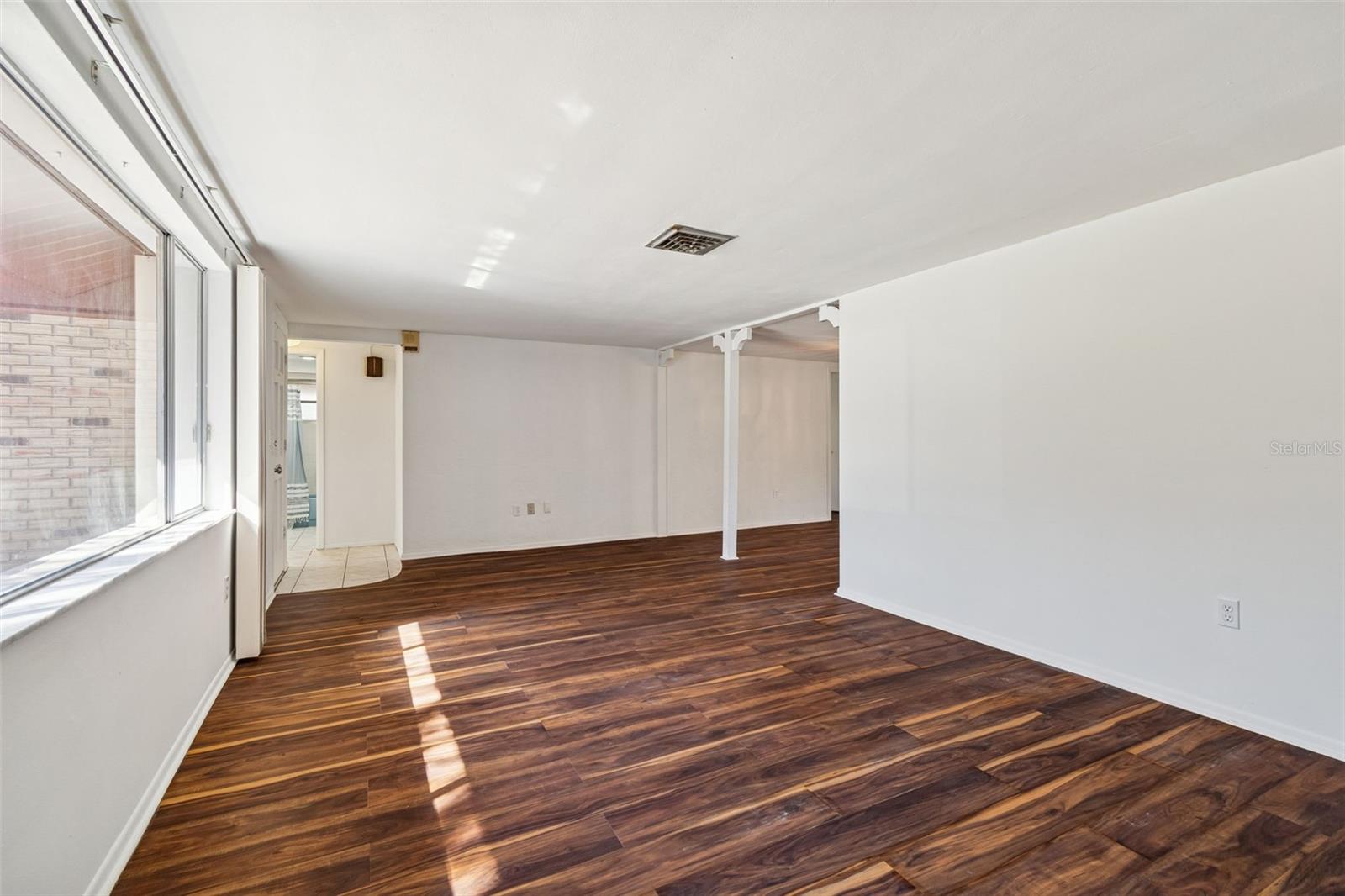 Image 4 of 40 For 12520 Coffee Hill Row