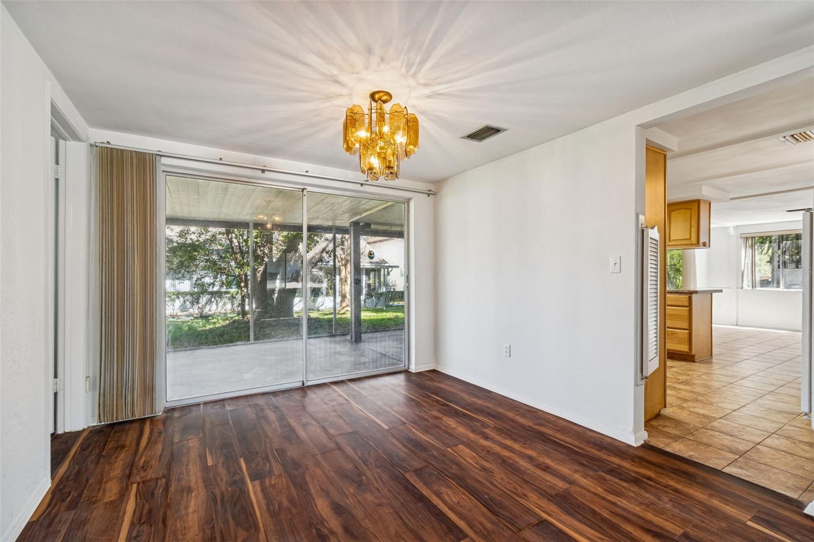 Image 7 of 40 For 12520 Coffee Hill Row