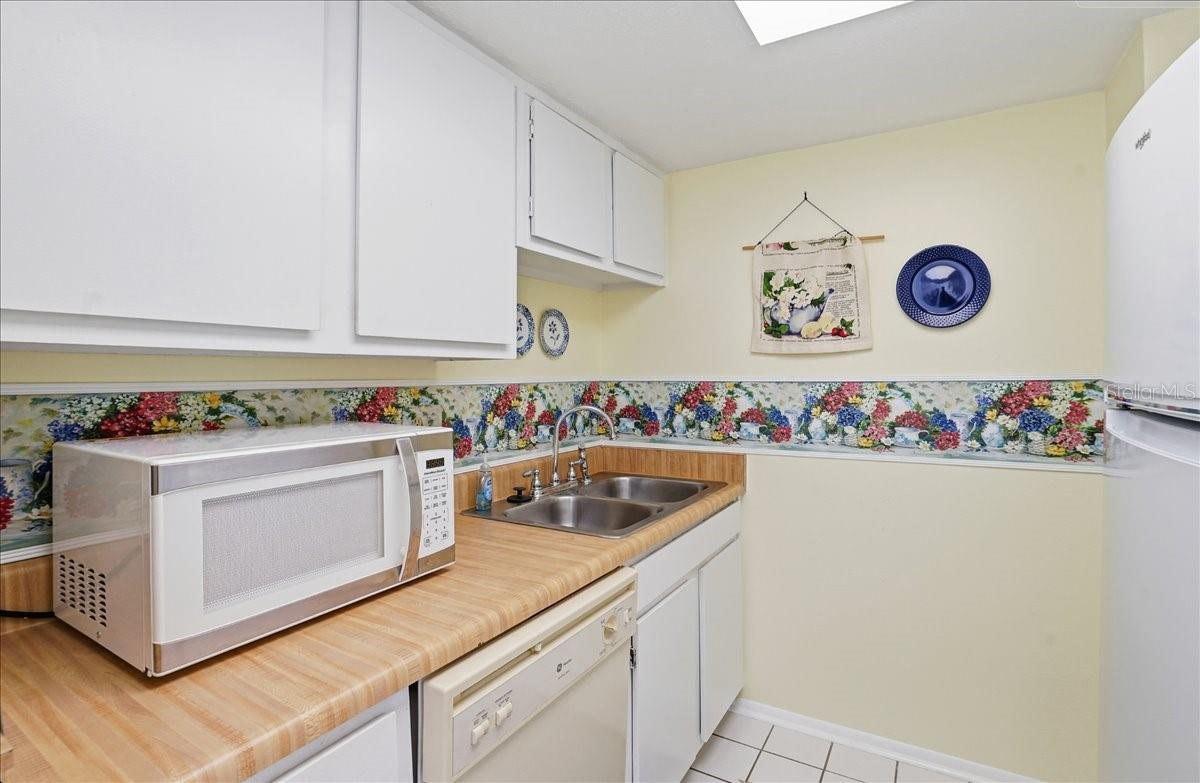 Image 11 of 19 For 8921 Blind Pass Road 338