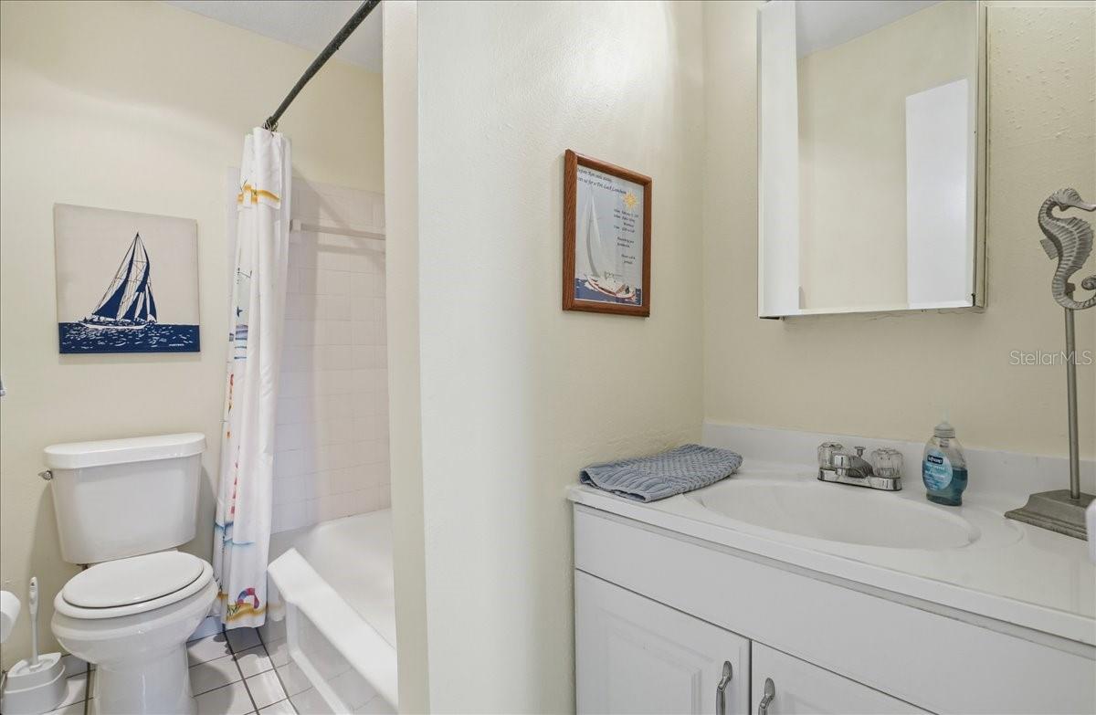 Image 16 of 19 For 8921 Blind Pass Road 338