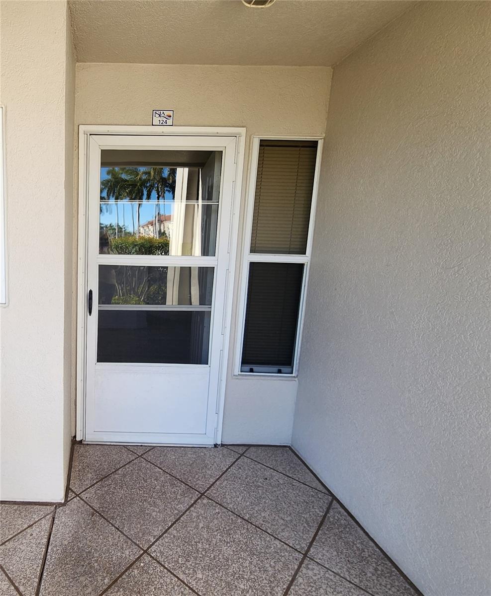 Image 4 of 22 For 5901 Bahia Del Mar Circle 124