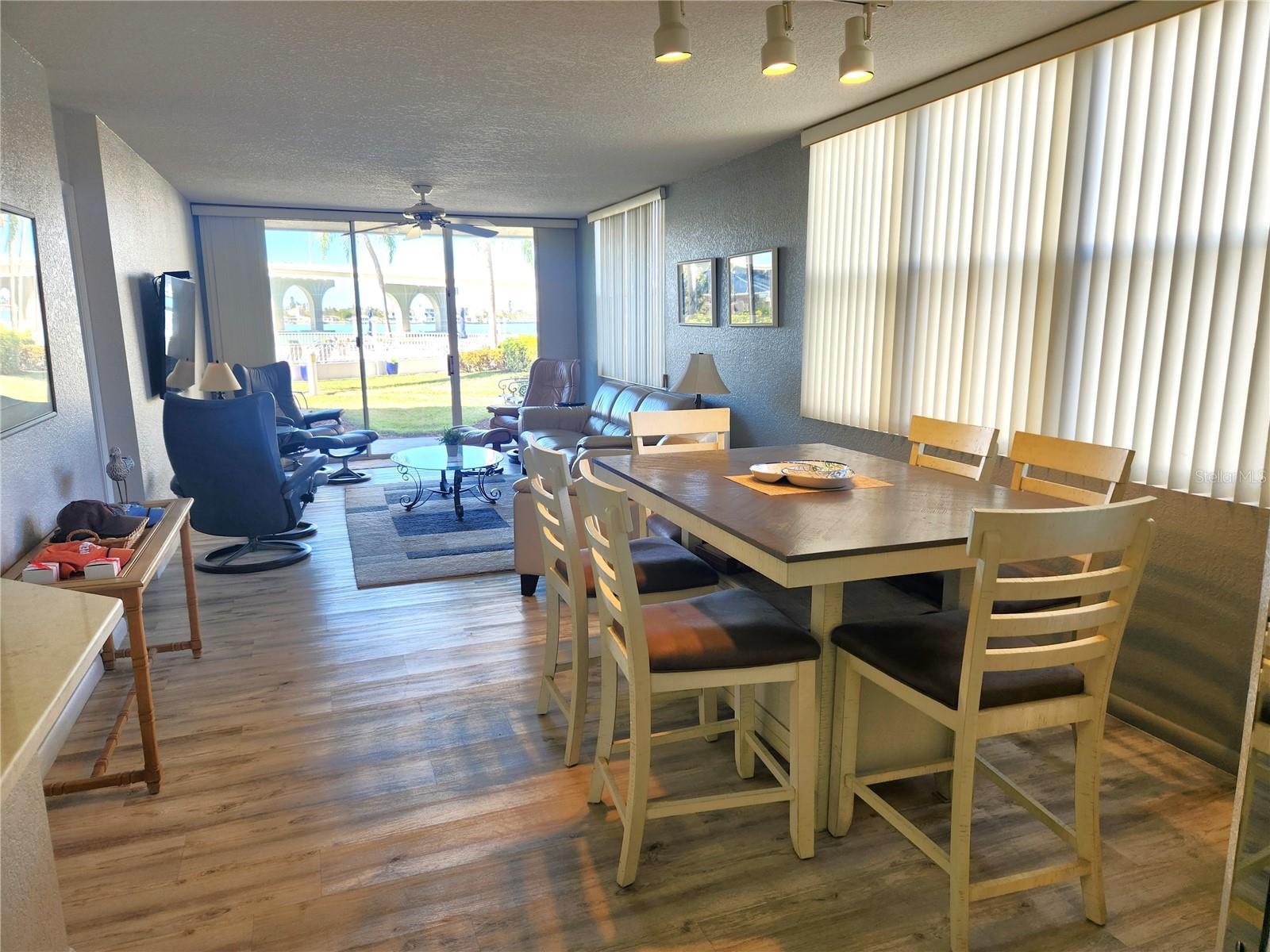 Image 7 of 22 For 5901 Bahia Del Mar Circle 124