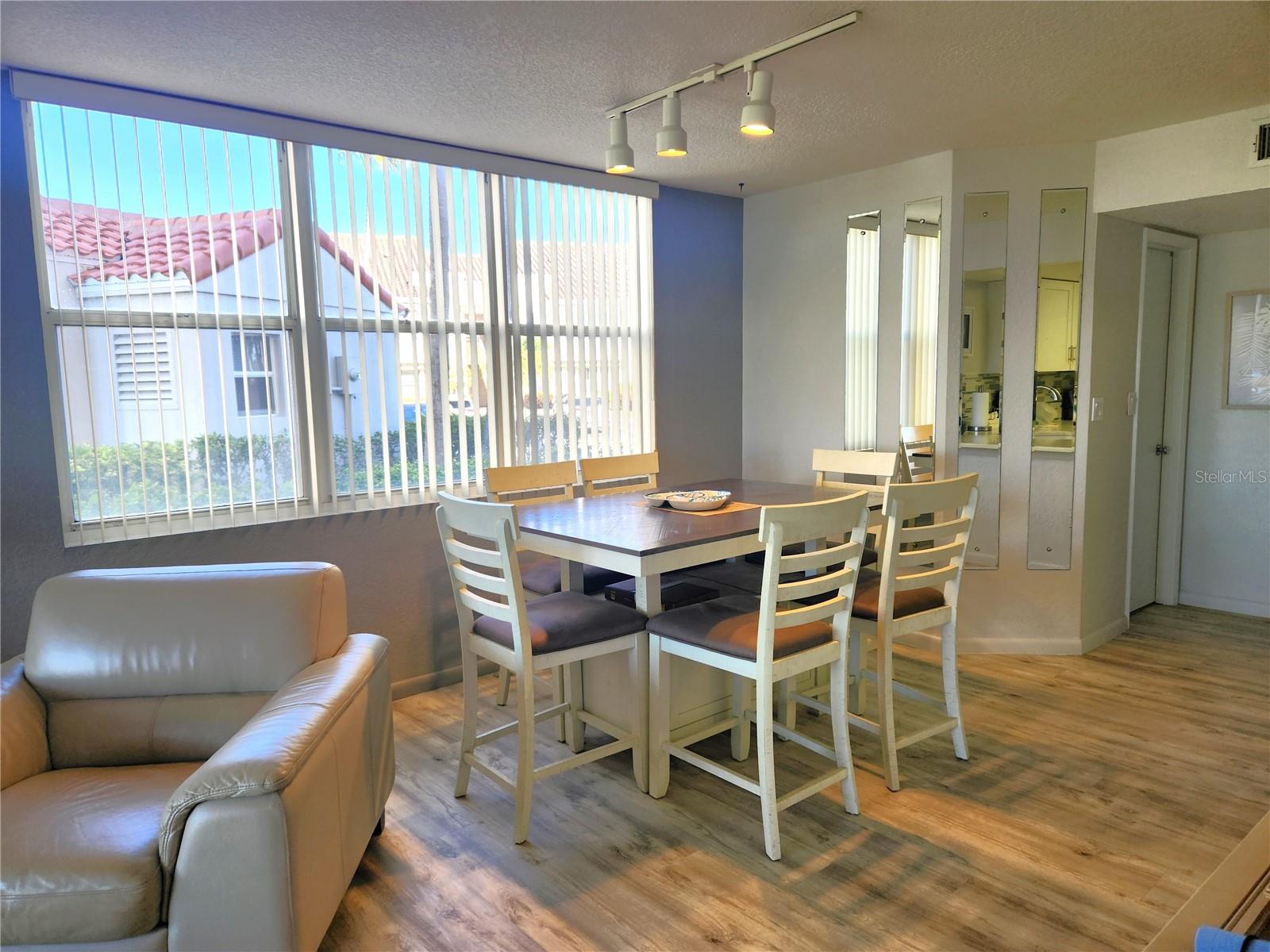 Image 8 of 22 For 5901 Bahia Del Mar Circle 124