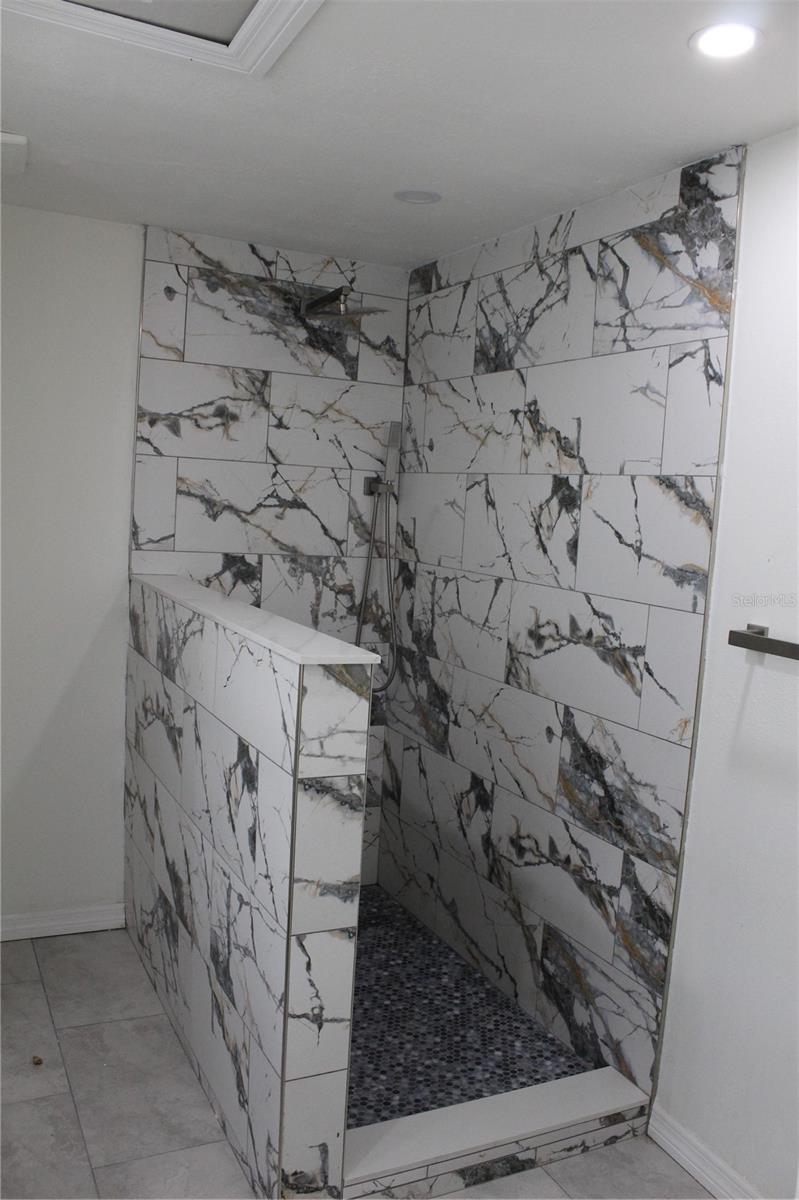 Image 10 of 17 For 4553 Edith Street