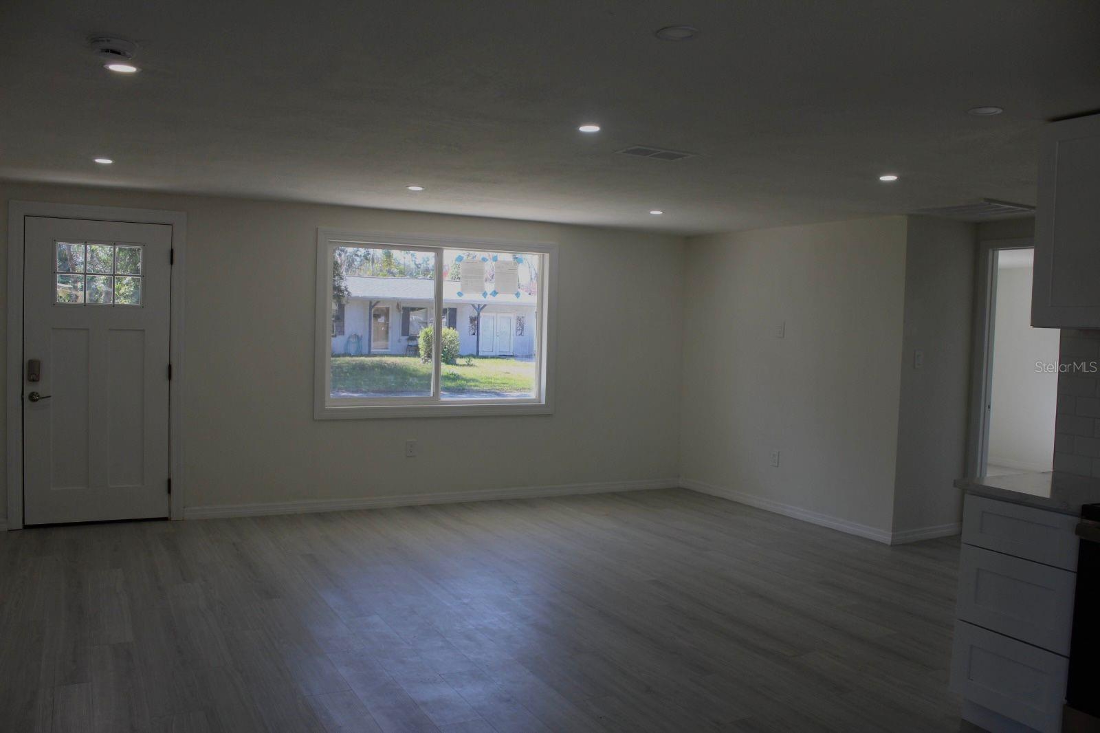 Image 5 of 17 For 4553 Edith Street