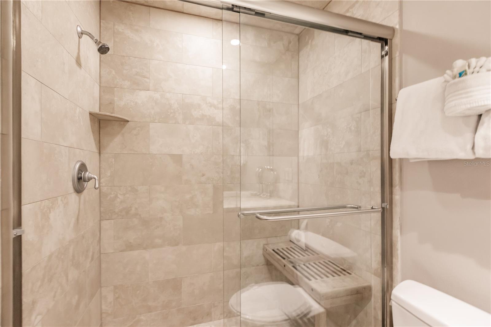 Image 23 of 27 For 6052 Peppertree Way 235b