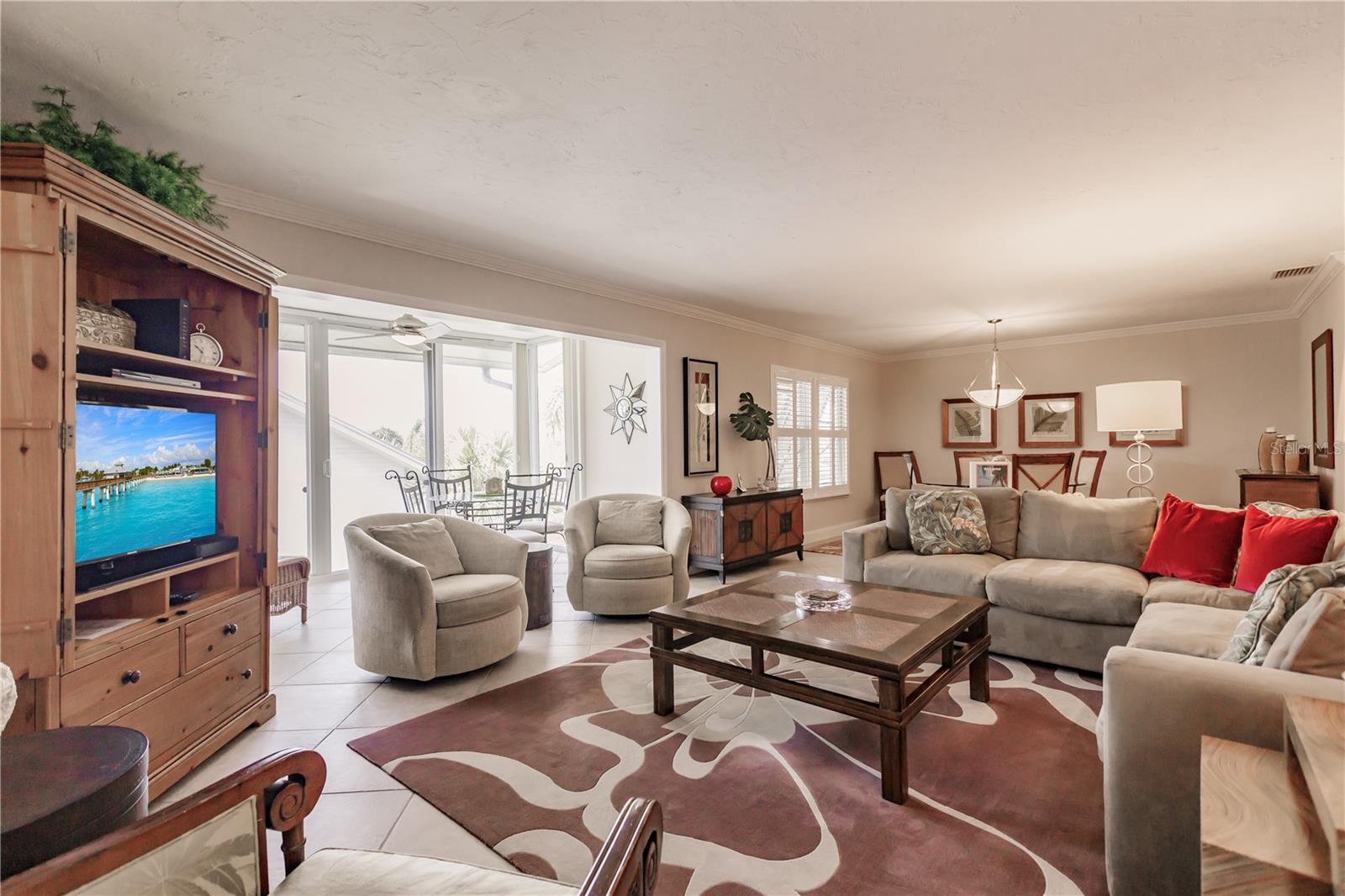 Image 3 of 27 For 6052 Peppertree Way 235b