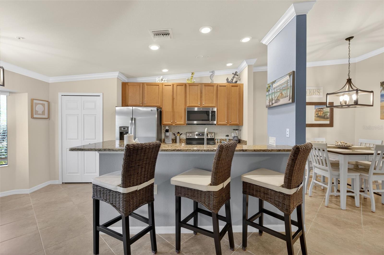 Image 14 of 39 For 13671 Julias Way 1225