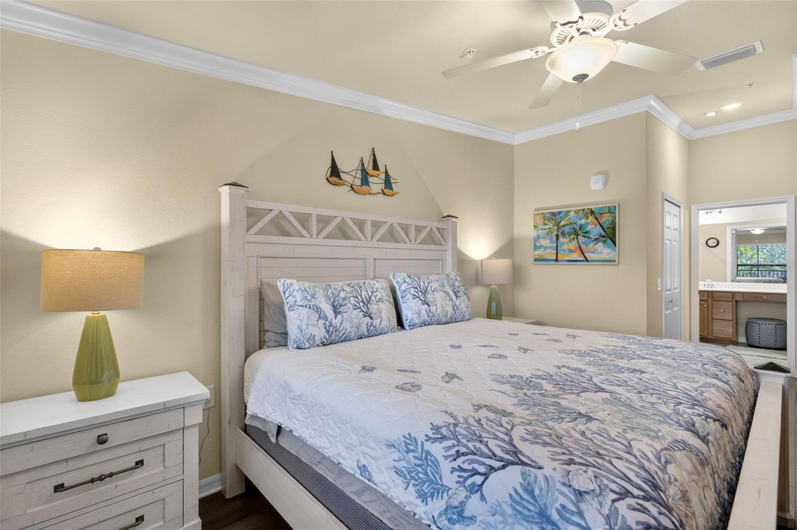 Image 20 of 39 For 13671 Julias Way 1225