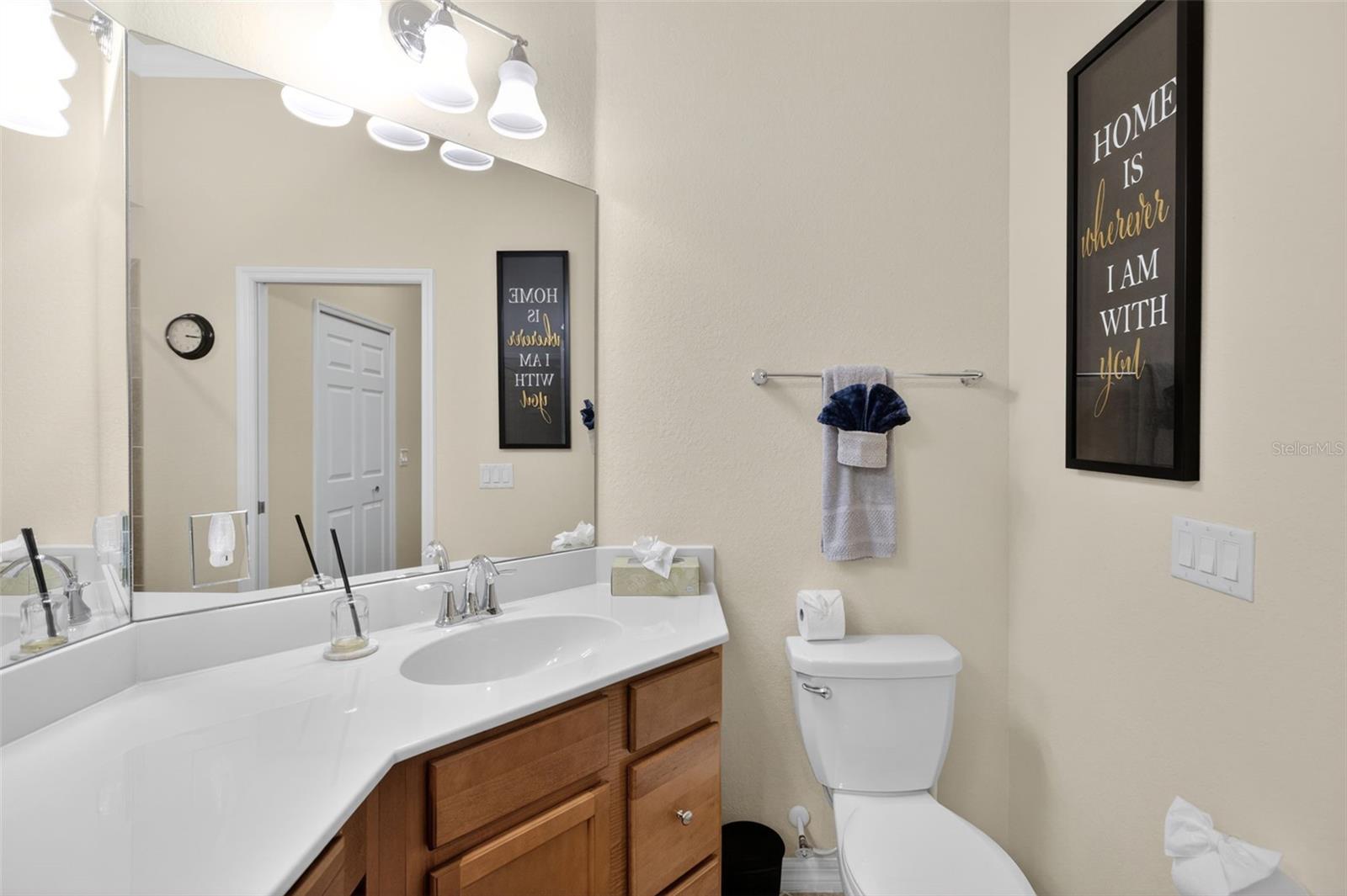 Image 23 of 39 For 13671 Julias Way 1225