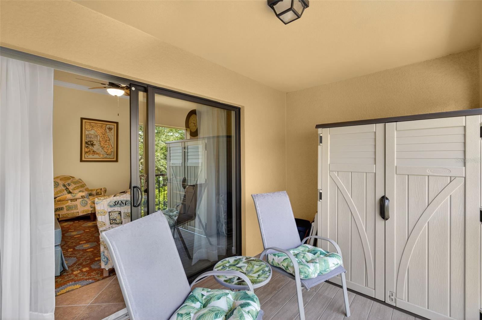 Image 30 of 39 For 13671 Julias Way 1225