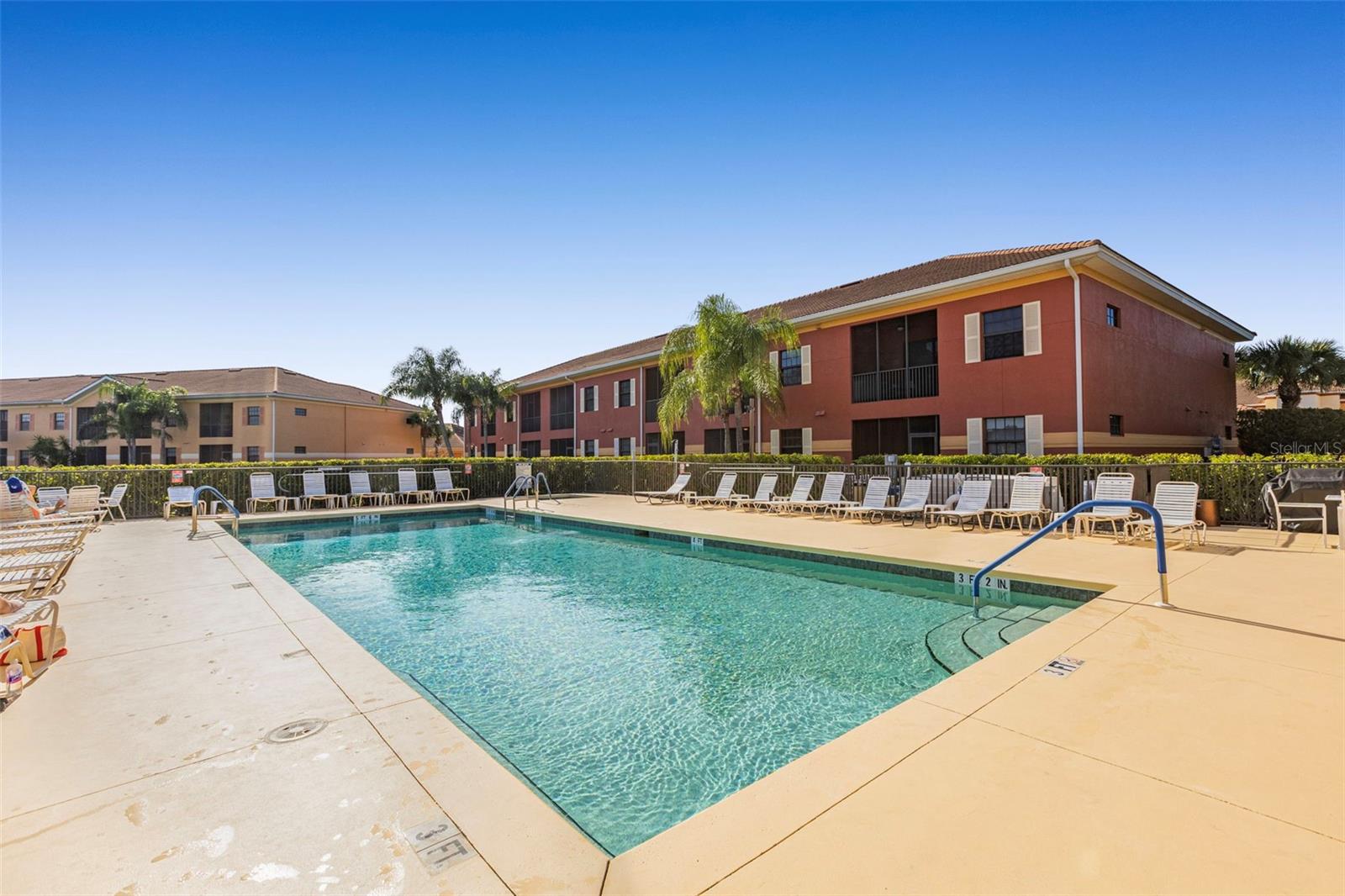 Image 34 of 39 For 13671 Julias Way 1225