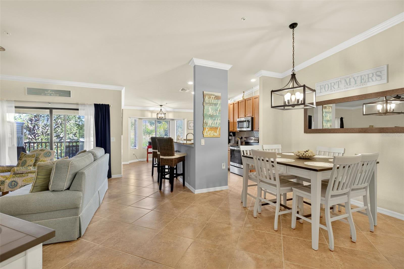 Image 9 of 39 For 13671 Julias Way 1225