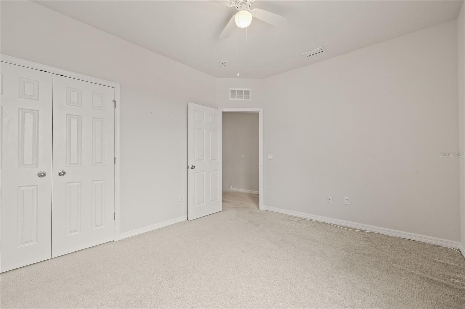 Image 26 of 56 For 1950 Lake Ridge Boulevard