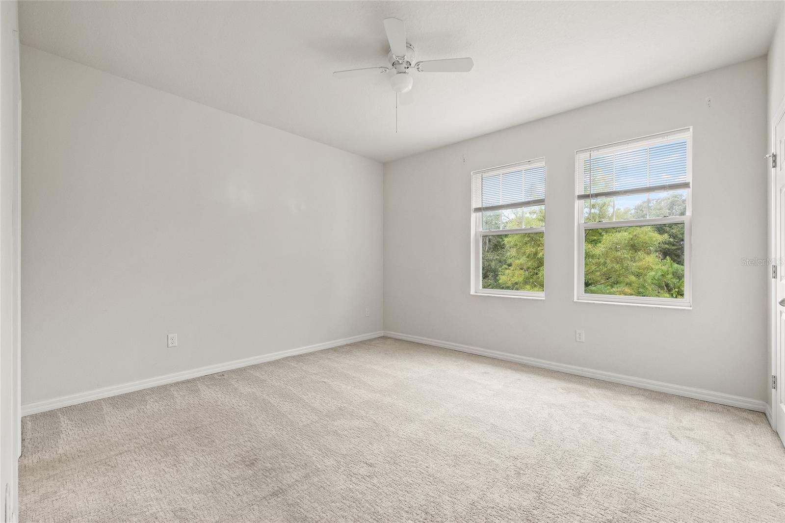 Image 34 of 56 For 1950 Lake Ridge Boulevard