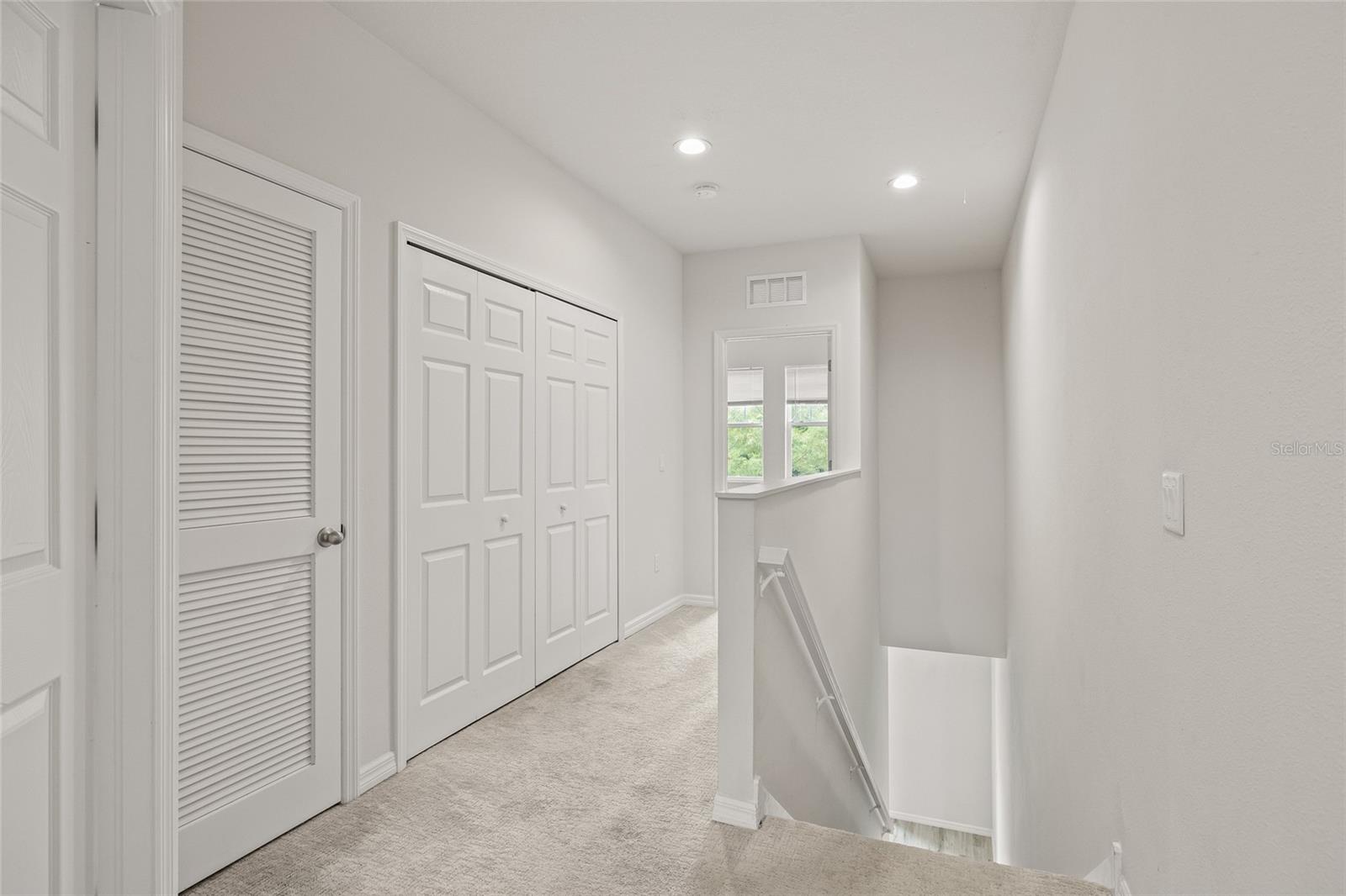 Image 35 of 56 For 1950 Lake Ridge Boulevard