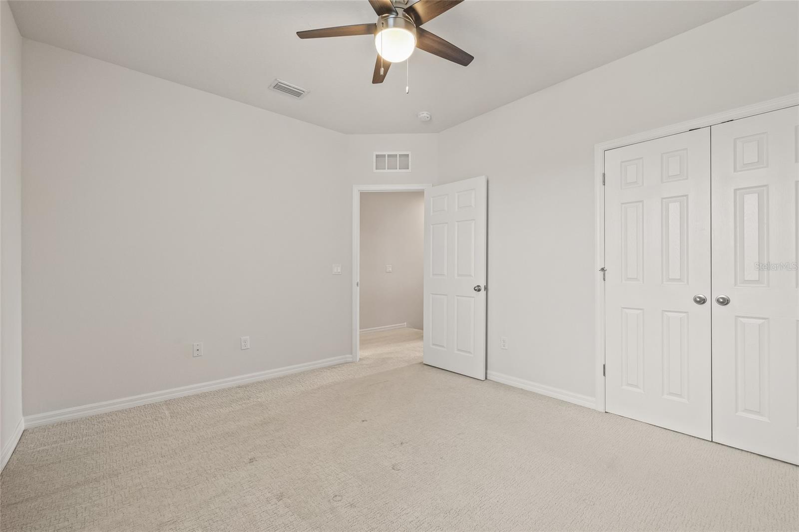 Image 38 of 56 For 1950 Lake Ridge Boulevard