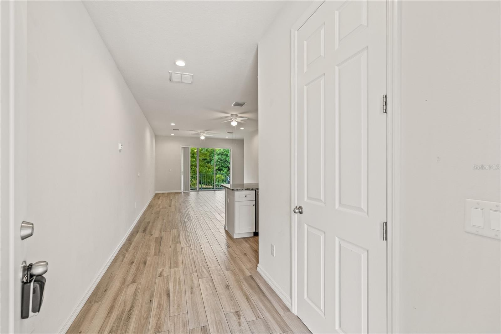 Image 6 of 56 For 1950 Lake Ridge Boulevard