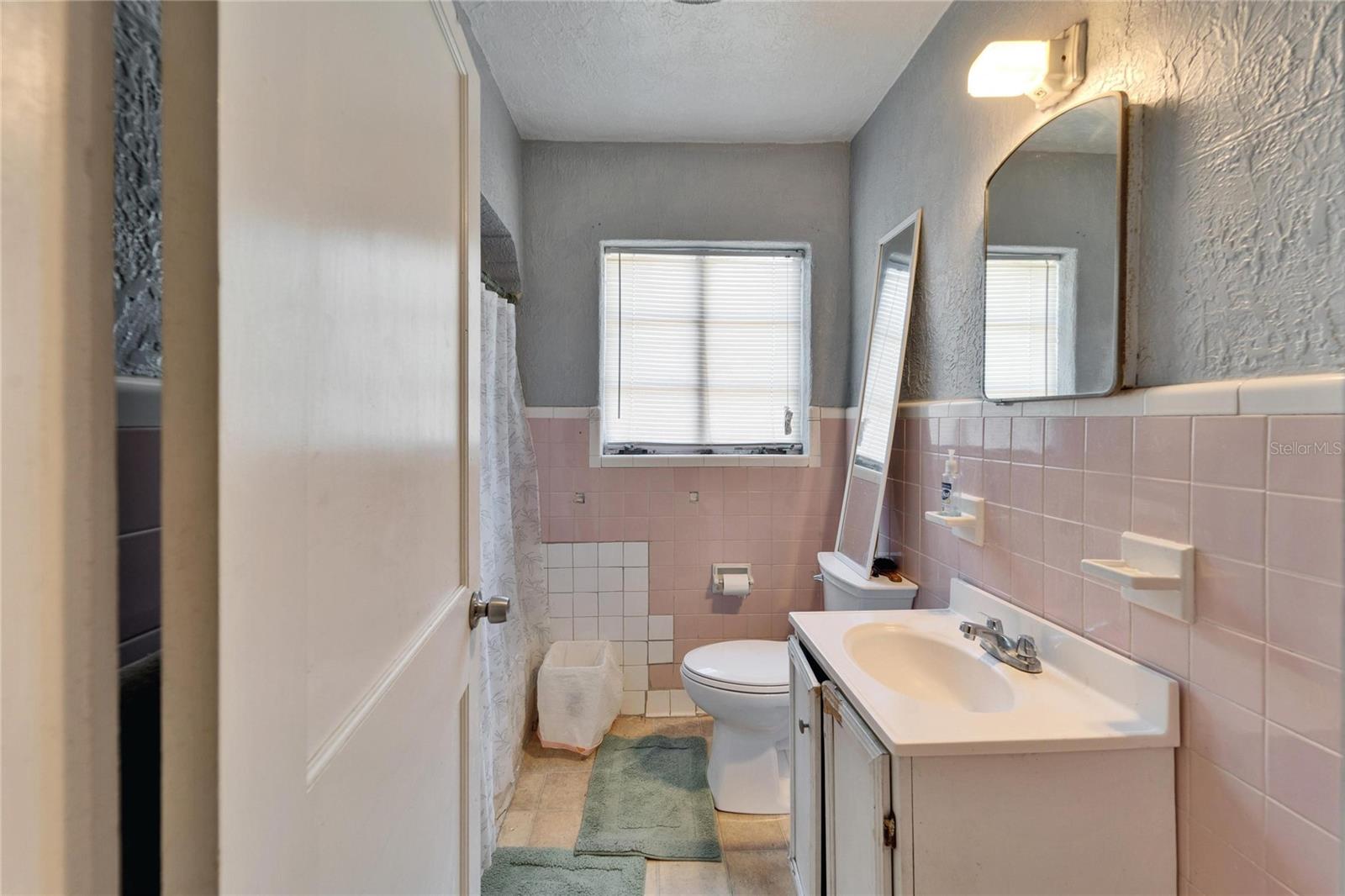 Image 17 of 40 For 2606 Boulevard