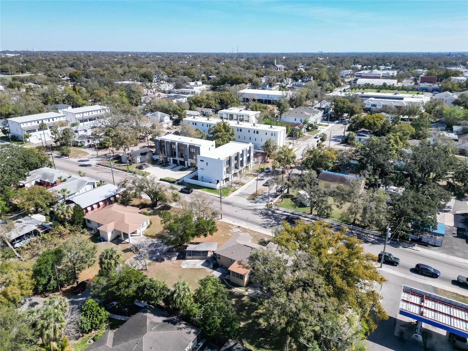 Image 32 of 40 For 2606 Boulevard