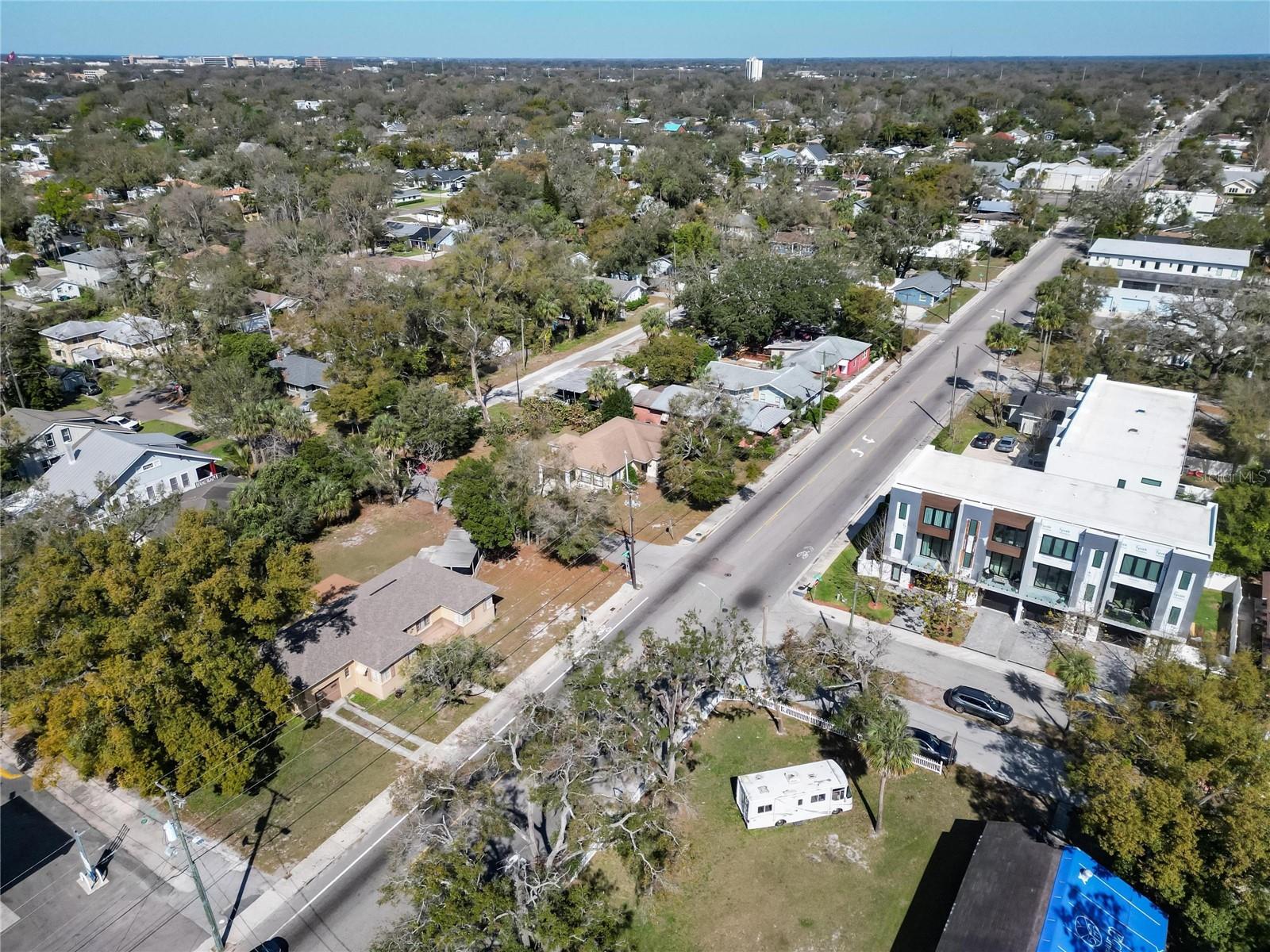 Image 36 of 40 For 2606 Boulevard