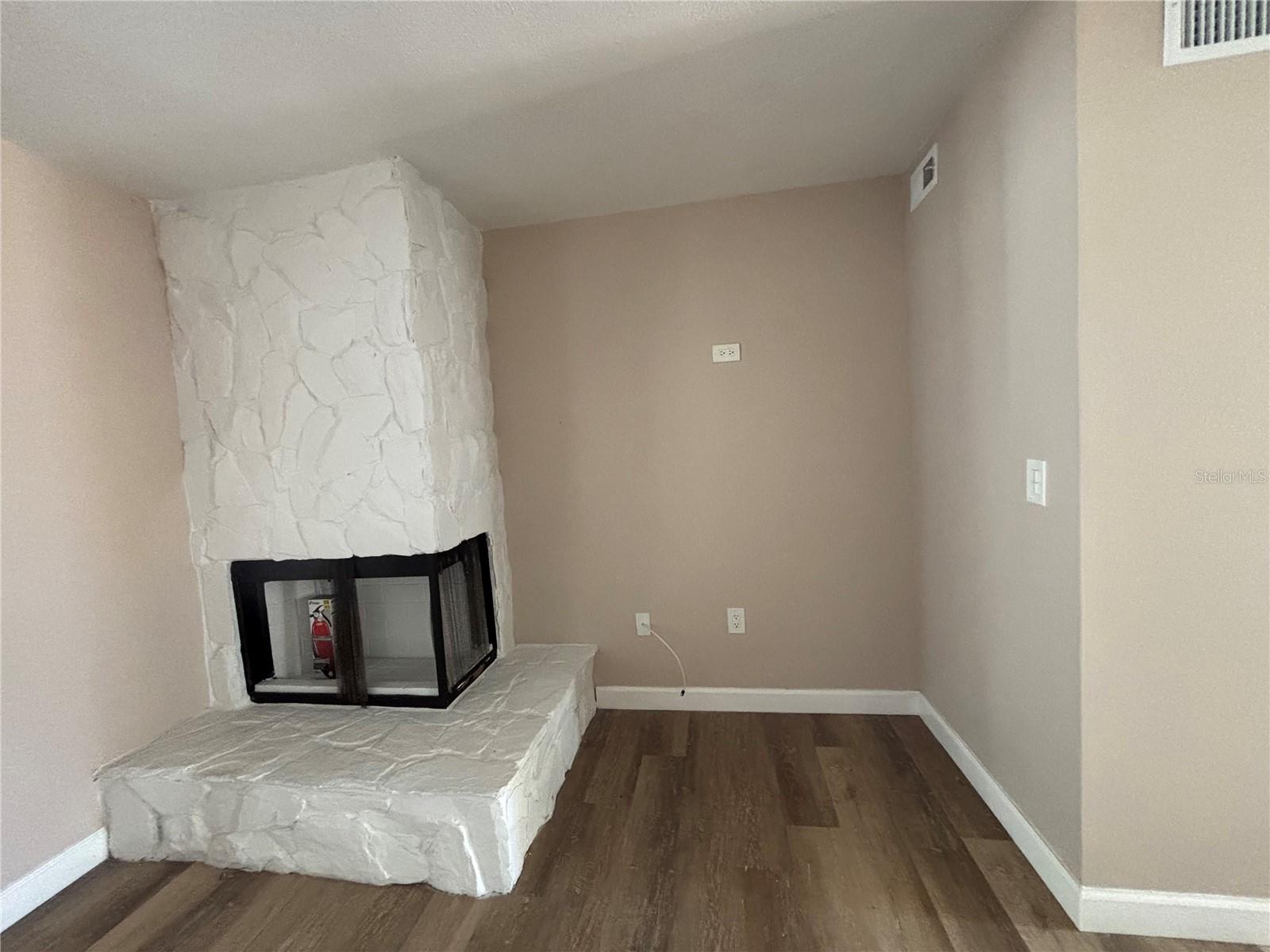 Image 4 of 19 For 11802 Cypress Hill Circle