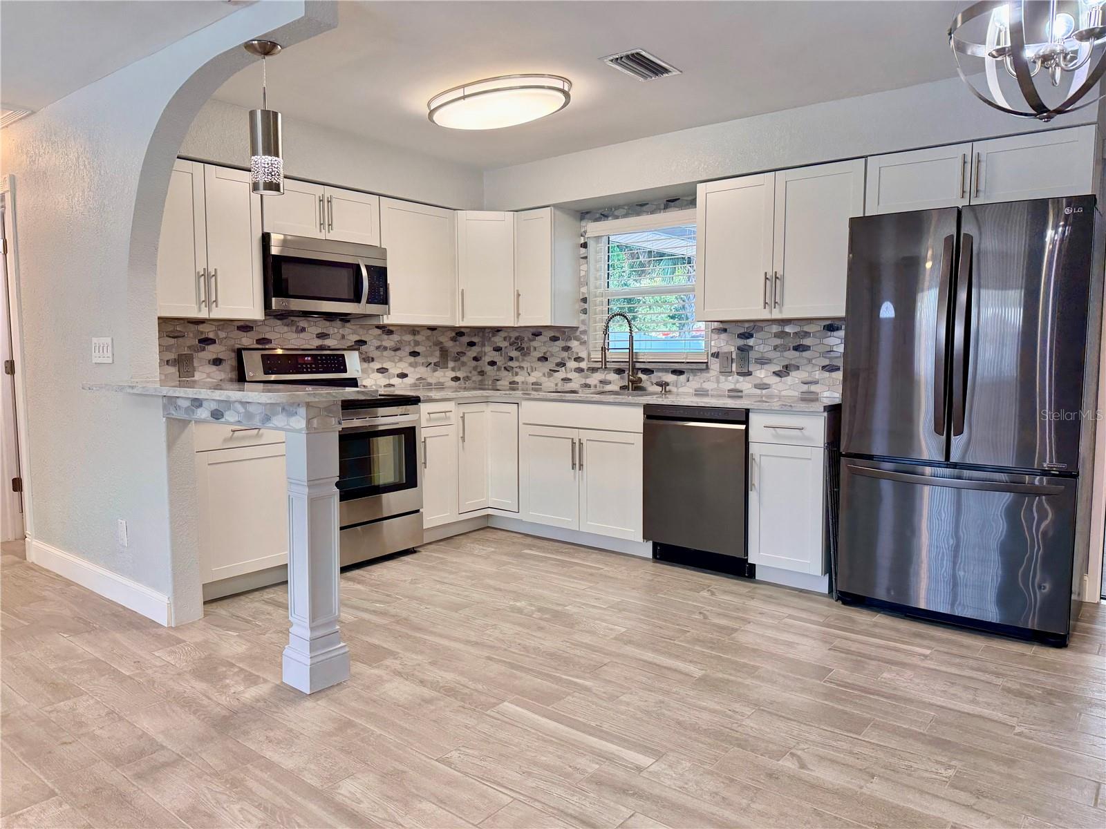 Image 4 of 29 For 4371 72nd Terrace N