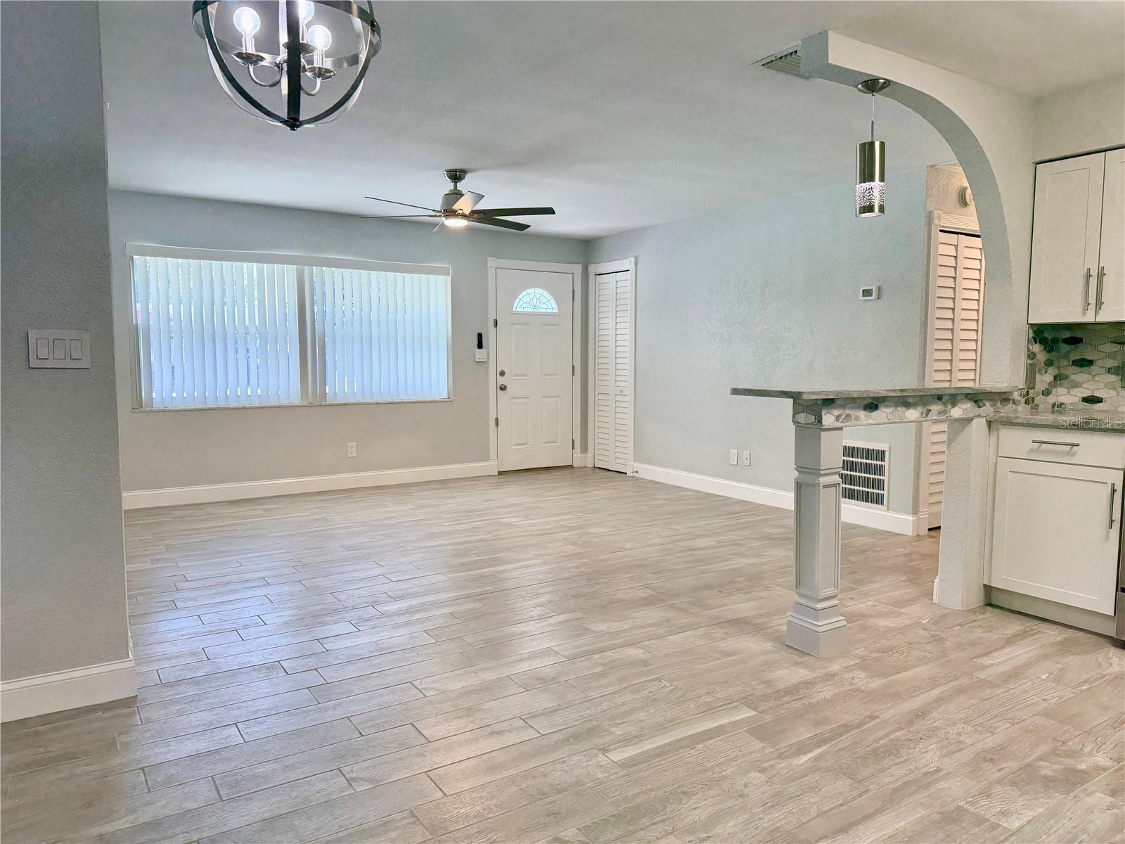 Image 7 of 29 For 4371 72nd Terrace N