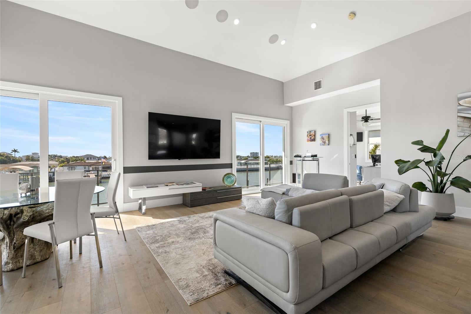 Image 10 of 34 For 7966 1st Avenue S